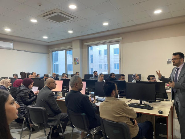 Dr. Hemin delivering the training course